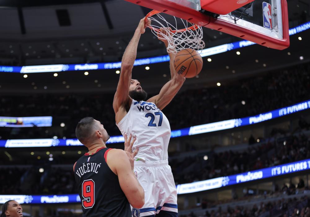 赛后新闻发 赛后新闻发